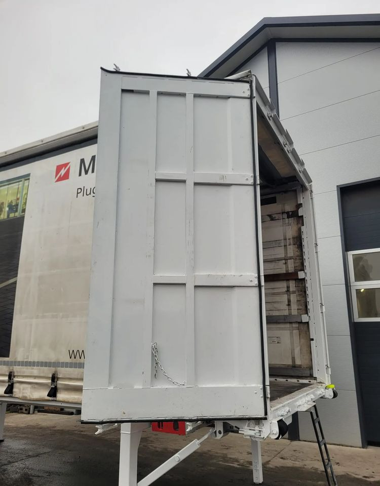 Krone Zabudowa BDF Krone 7,45m - Carrosserie bâchee: photos 4 Krone Zabudowa BDF Krone 7,45m - Carrosserie bâchee: photos 4