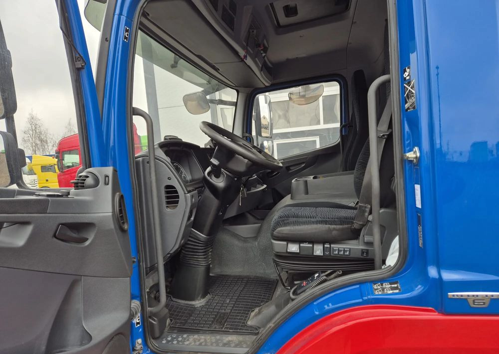 Camion fourgon Mercedes-Benz Atego 1330 Euro 6: photos 11 Camion fourgon Mercedes-Benz Atego 1330 Euro 6: photos 11