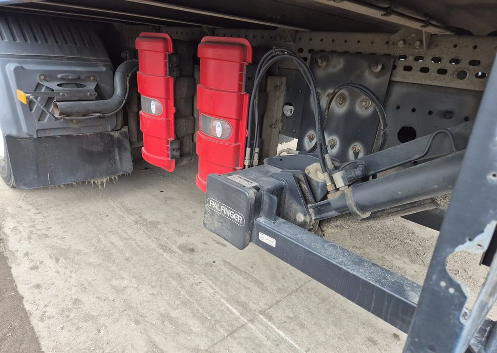 Camion fourgon Mercedes-Benz Atego 1330 Euro 6: photos 18 Camion fourgon Mercedes-Benz Atego 1330 Euro 6: photos 18