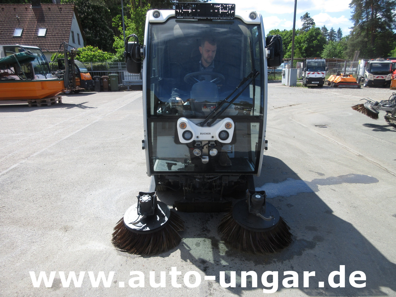 BUCHER CC 1000 Kleinkehrmaschine CityCat 4-Rad Lenkung - Balayeuse industrielle: photos 4 BUCHER CC 1000 Kleinkehrmaschine CityCat 4-Rad Lenkung - Balayeuse industrielle: photos 4