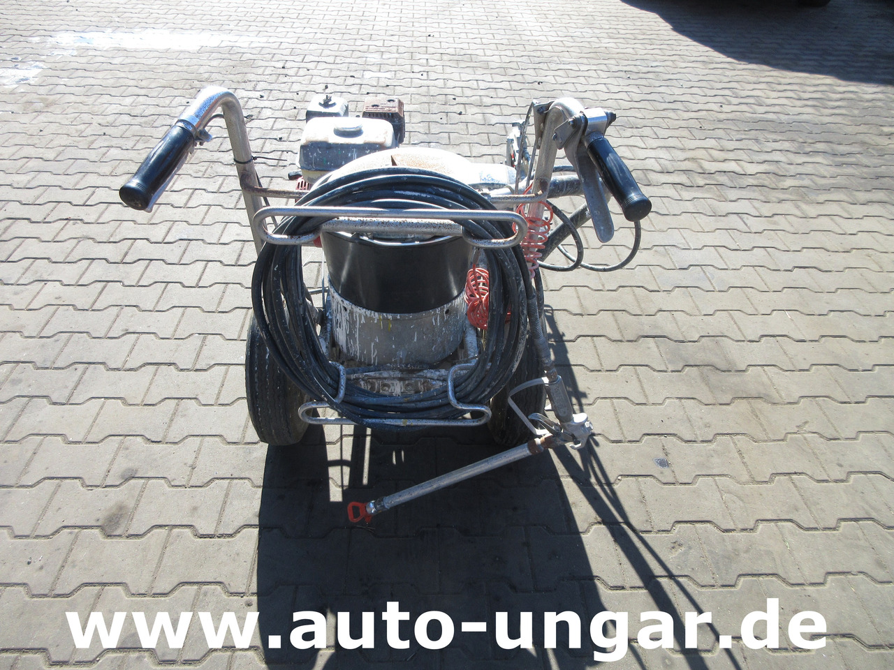 Graco LineLazer Striper GM 5000 Airless Roadmarking Machine Straßenmarkierung - Travaux routiers: photos 4 Graco LineLazer Striper GM 5000 Airless Roadmarking Machine Straßenmarkierung - Travaux routiers: photos 4