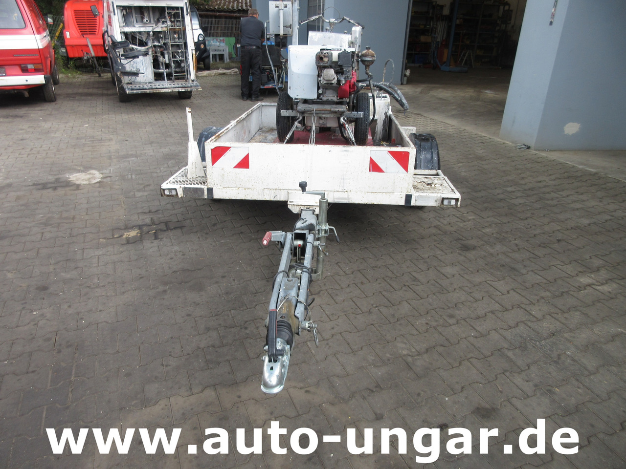 Graco Zebra 5 Airless Traceuse Markiermaschine Roadmarking Machine mit Trailer Hofmann - Travaux routiers: photos 2 Graco Zebra 5 Airless Traceuse Markiermaschine Roadmarking Machine mit Trailer Hofmann - Travaux routiers: photos 2