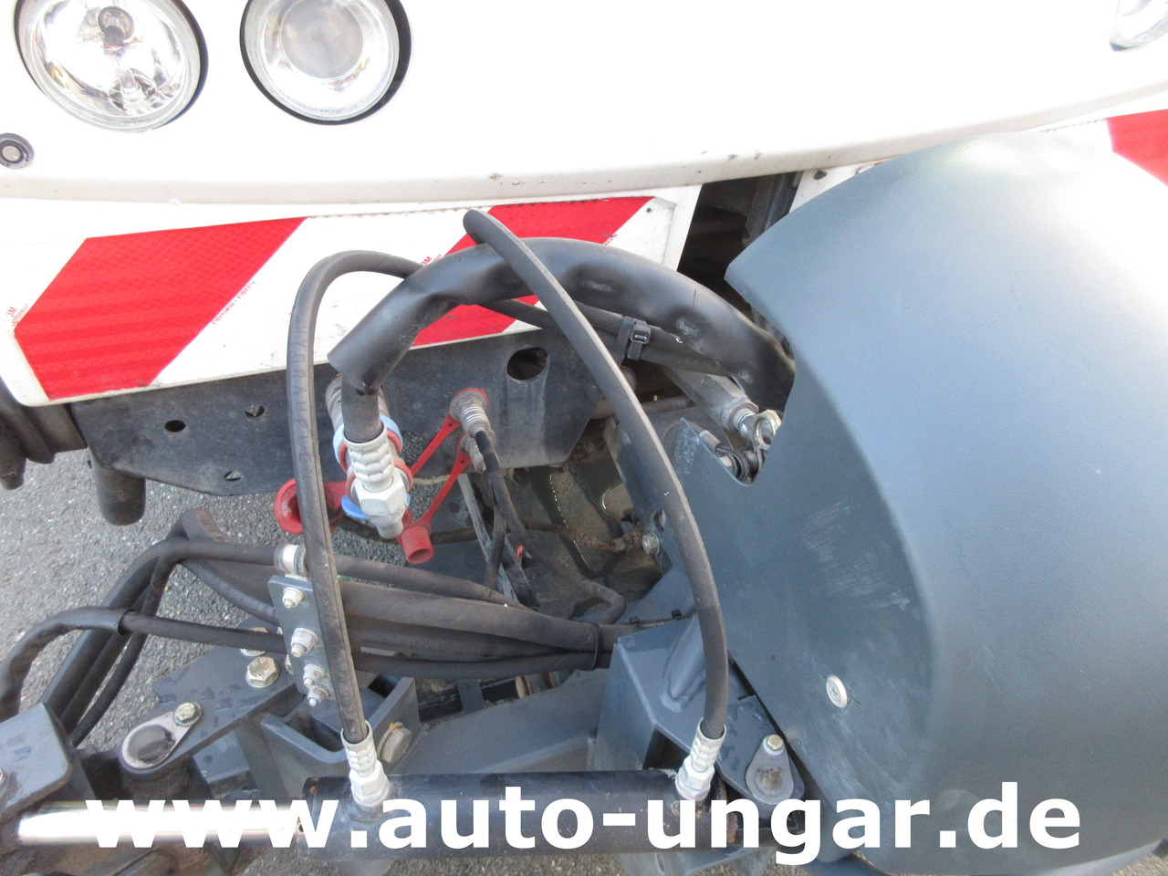 Hako CityMaster CM2000 2 Besen Baujahr 2015 Kehrmaschine 4-Rad-Lenkung - Balayeuse de voirie: photos 4 Hako CityMaster CM2000 2 Besen Baujahr 2015 Kehrmaschine 4-Rad-Lenkung - Balayeuse de voirie: photos 4