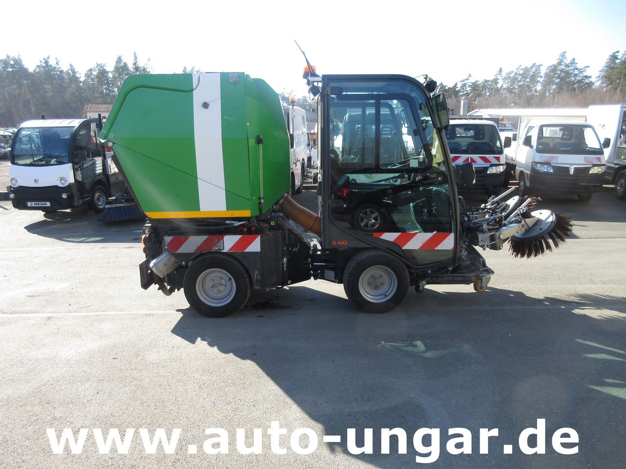 Holder X40 / X45 Baujahr 2017 Knicklenkung Kehraufbau 4x4 Kommunalhydraulik Frontheber - Balayeuse de voirie: photos 3 Holder X40 / X45 Baujahr 2017 Knicklenkung Kehraufbau 4x4 Kommunalhydraulik Frontheber - Balayeuse de voirie: photos 3