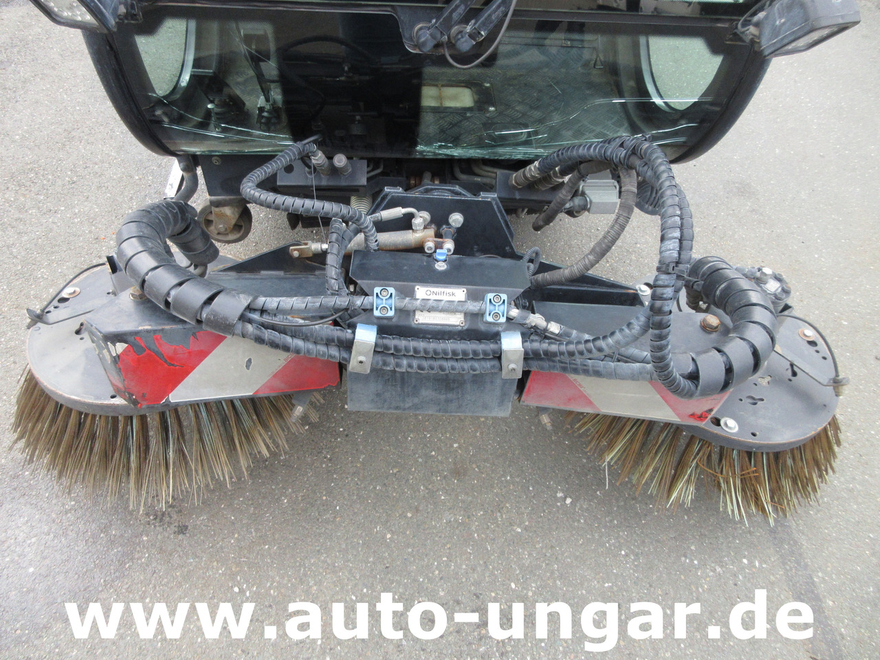 Nilfisk CR3500 CityRanger Schmidt Flexigo Multigo 4x4 Kehrmaschine Geräteträger - Balayeuse de voirie: photos 3 Nilfisk CR3500 CityRanger Schmidt Flexigo Multigo 4x4 Kehrmaschine Geräteträger - Balayeuse de voirie: photos 3