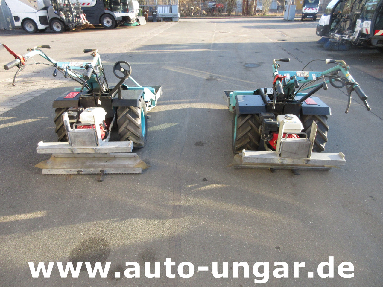 Beachtech Sweepy walk-behind Beachcleaner Strandreiniger Cribleuse de Plage - Véhicule de voirie/ Spécial: photos 2 Beachtech Sweepy walk-behind Beachcleaner Strandreiniger Cribleuse de Plage - Véhicule de voirie/ Spécial: photos 2