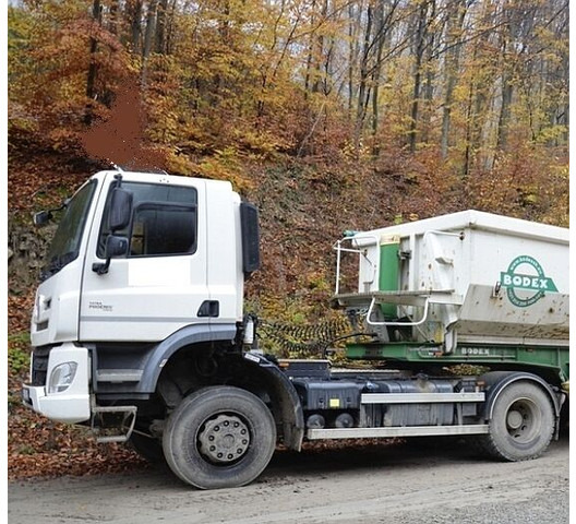 Tatra 4x4 hydr. T158 Phoenix (8P6R23) / DAF - Tracteur routier: photos 1 Tatra 4x4 hydr. T158 Phoenix (8P6R23) / DAF - Tracteur routier: photos 1