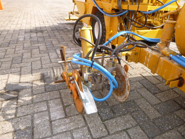 CLEANOSOL RL RL-Cold paint road marker — crédit-bail CLEANOSOL RL RL-Cold paint road marker: photos 10