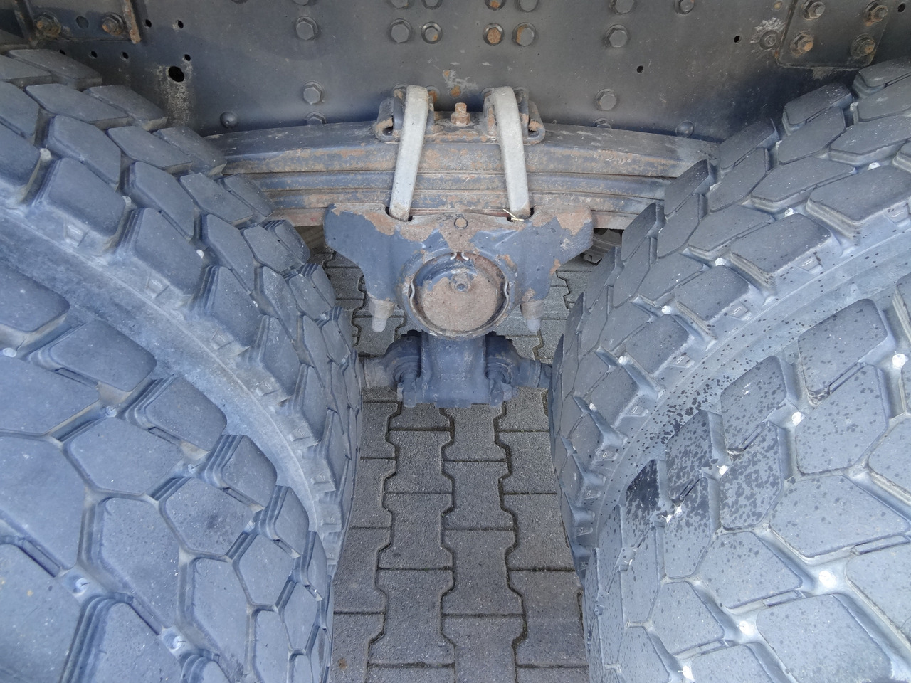 Camion benne, Camion grue Iveco Trakker AD340T41 8X4 Kipper Kran Palfinger 23002: photos 14