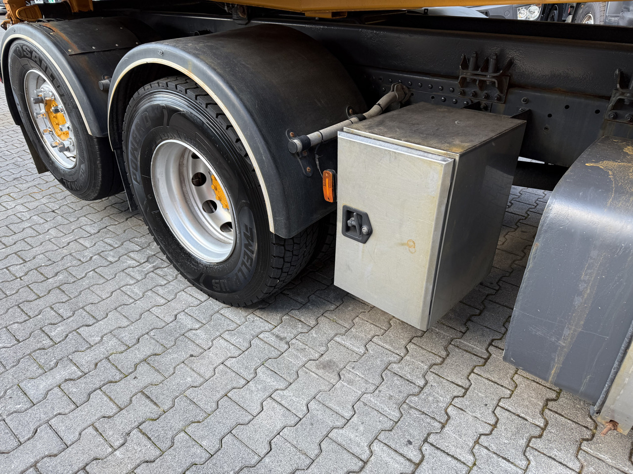 MAN TGA 26.360 6X2 Kipper Kran Palfinger 15500 - Camion benne, Camion grue: photos 2 MAN TGA 26.360 6X2 Kipper Kran Palfinger 15500 - Camion benne, Camion grue: photos 2