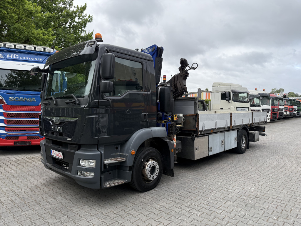 MAN TGM 15.250 Kran Fassi F150 - Camion plateau, Camion grue: photos 1 MAN TGM 15.250 Kran Fassi F150 - Camion plateau, Camion grue: photos 1