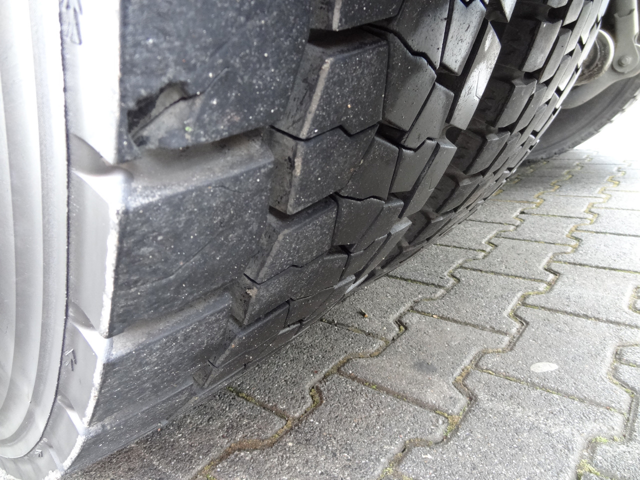 MAN TGS 26.320 6X4 BB mit Kran Fassi F175 - Camion plateau, Camion grue: photos 5 MAN TGS 26.320 6X4 BB mit Kran Fassi F175 - Camion plateau, Camion grue: photos 5