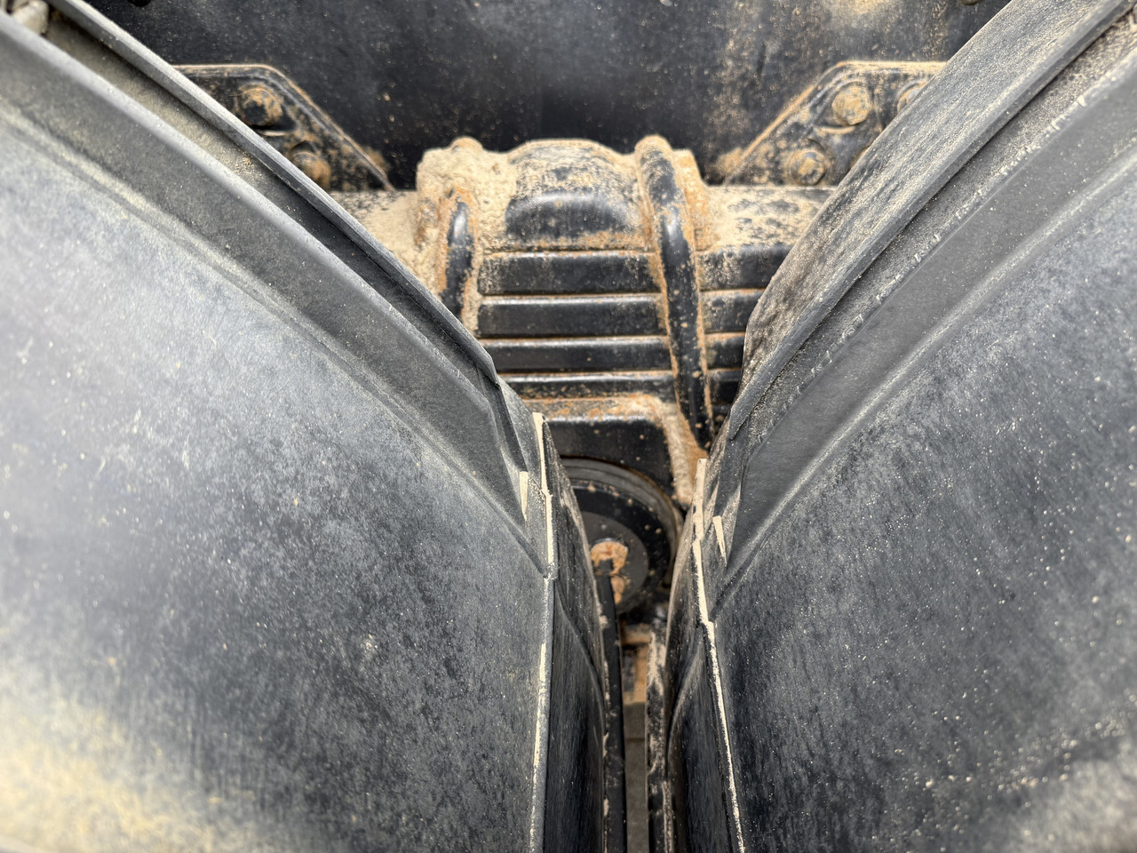 MAN TGS 26.400 6X6 BB Meiller - Camion benne: photos 4 MAN TGS 26.400 6X6 BB Meiller - Camion benne: photos 4