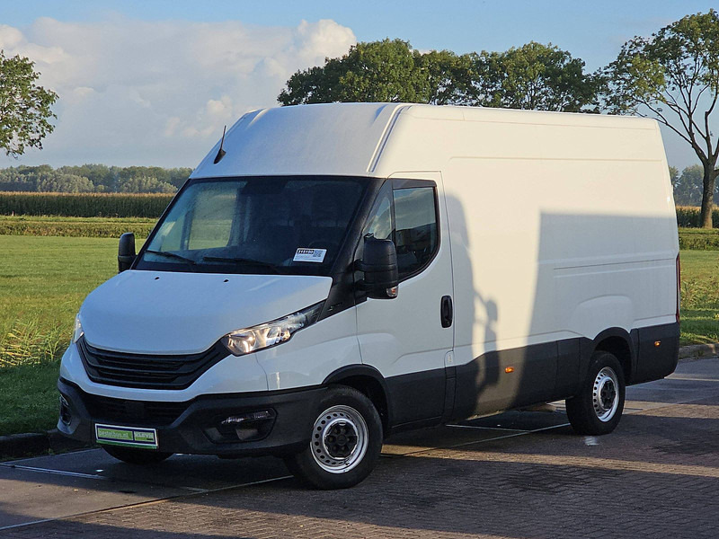 Iveco Daily 35S14 L2H2 3.5T-AHG Euro6! - Fourgon utilitaire: photos 2 Iveco Daily 35S14 L2H2 3.5T-AHG Euro6! - Fourgon utilitaire: photos 2