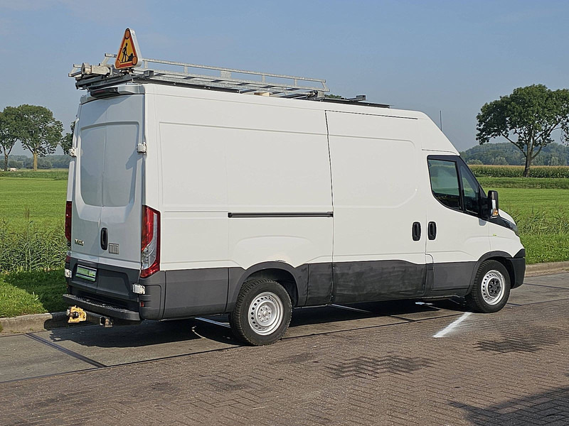 Iveco Daily 35S14 L2H2 Imperiaal Euro6 - Fourgon utilitaire: photos 3 Iveco Daily 35S14 L2H2 Imperiaal Euro6 - Fourgon utilitaire: photos 3