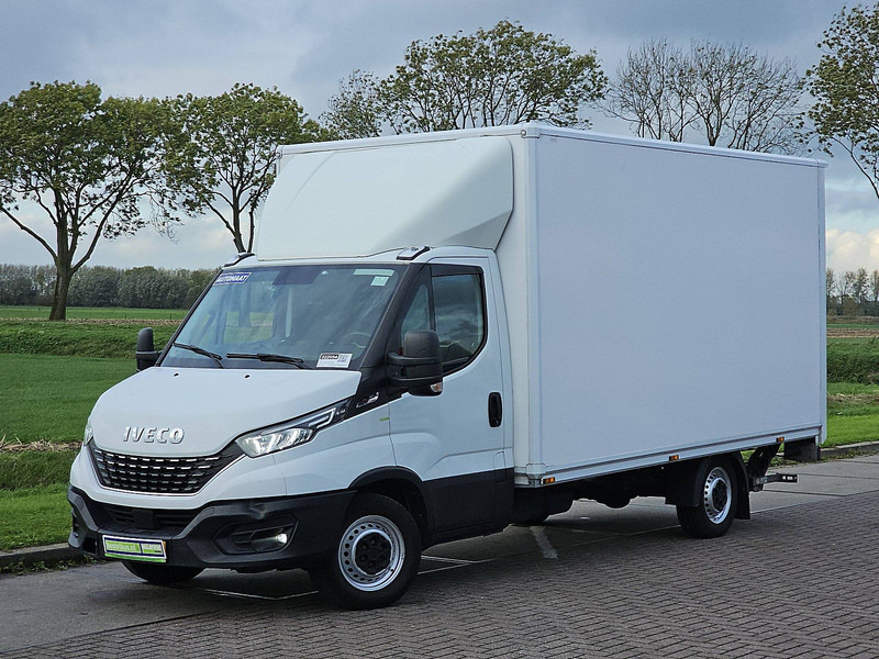 Iveco Daily 35S18 3.0ltr ac aut. EUR6 - Fourgon grand volume: photos 2 Iveco Daily 35S18 3.0ltr ac aut. EUR6 - Fourgon grand volume: photos 2
