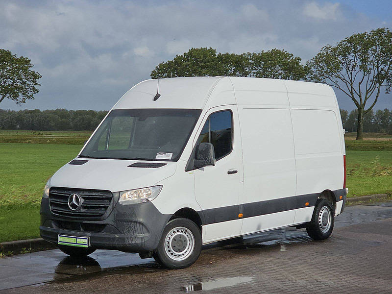 Mercedes-Benz Sprinter 311 CDI L2H2 - Fourgon utilitaire: photos 2 Mercedes-Benz Sprinter 311 CDI L2H2 - Fourgon utilitaire: photos 2