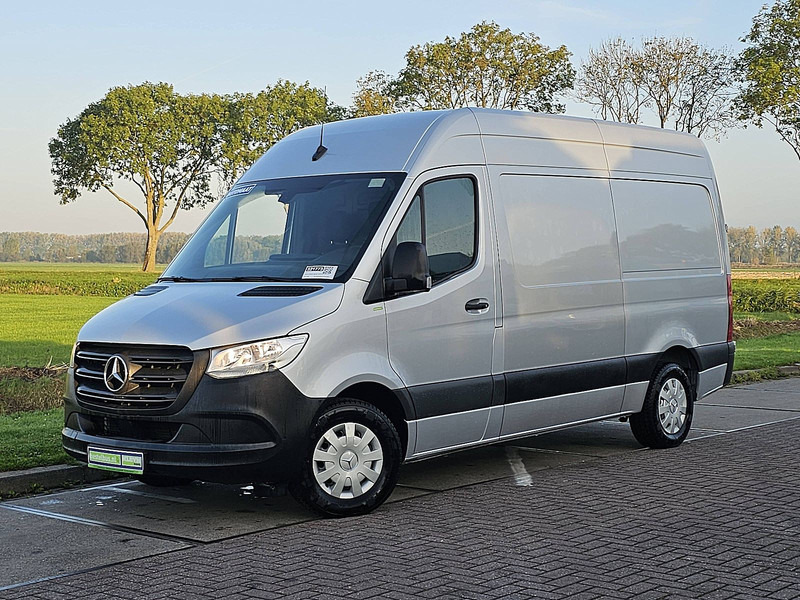 Mercedes-Benz Sprinter 315 L2H2 RWD Mbux Autom! - Fourgonnette: photos 2 Mercedes-Benz Sprinter 315 L2H2 RWD Mbux Autom! - Fourgonnette: photos 2