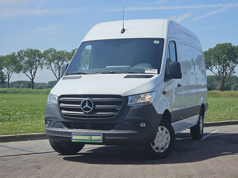 Mercedes-Benz Sprinter 317 L2H2 Navi Mbux - Fourgon utilitaire: photos 1 Mercedes-Benz Sprinter 317 L2H2 Navi Mbux - Fourgon utilitaire: photos 1