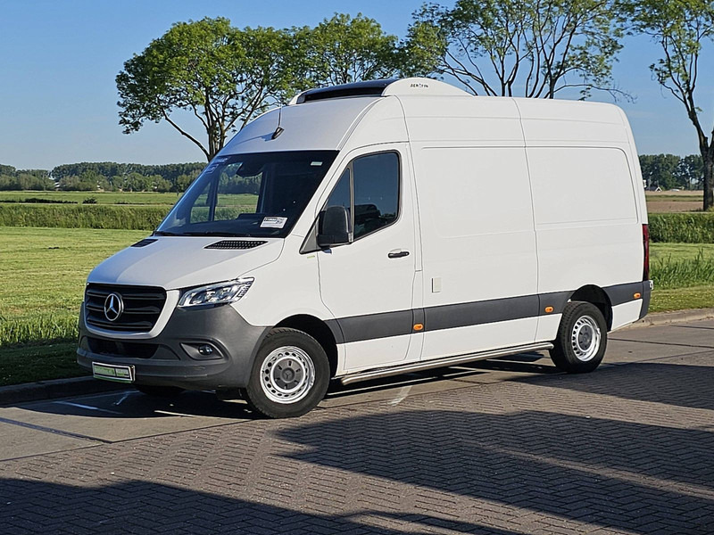 Mercedes-Benz Sprinter 317 koelwagen EURO6 - Utilitaire frigorifique: photos 2 Mercedes-Benz Sprinter 317 koelwagen EURO6 - Utilitaire frigorifique: photos 2