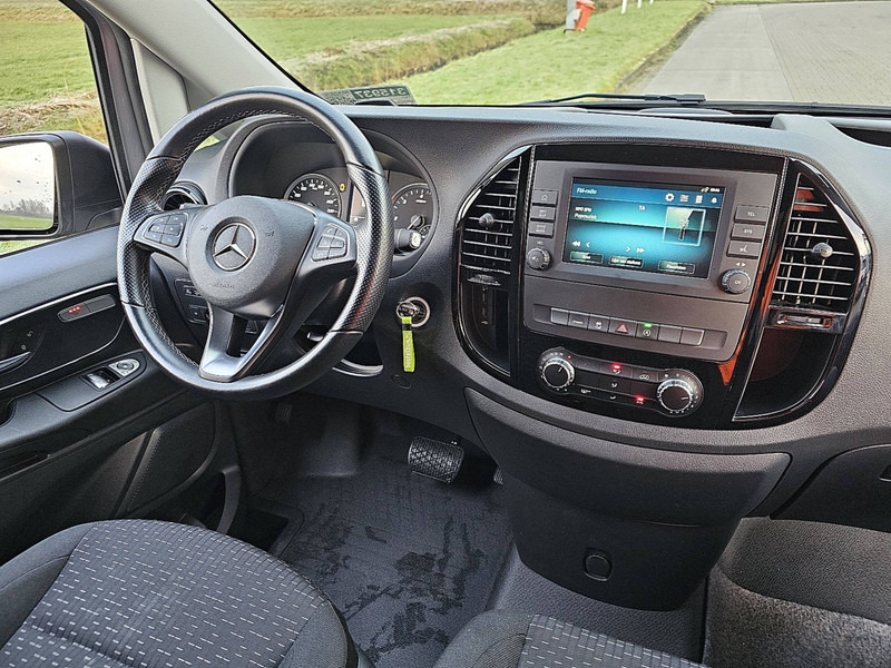 Photo d'intérieur 1: Fourgonnette Mercedes-Benz Vito 119 CDI Lang 4x4 LED!