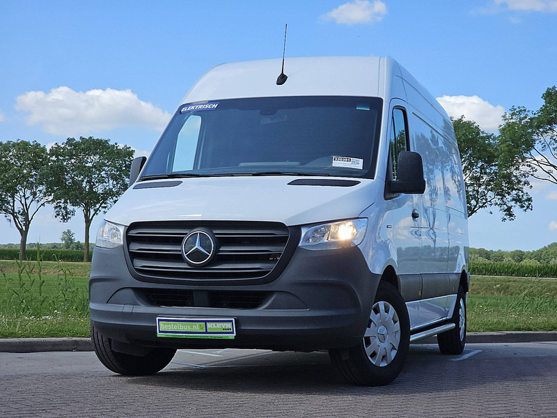 Mercedes-Benz eSprinter L2H2 35 KWH - Fourgon utilitaire, Utilitaire électrique: photos 1 Mercedes-Benz eSprinter L2H2 35 KWH - Fourgon utilitaire, Utilitaire électrique: photos 1