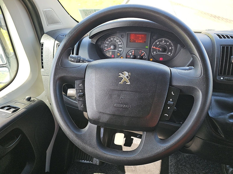 Fourgon utilitaire Peugeot Boxer 2.2 BHDI 140 L3H2: photos 11