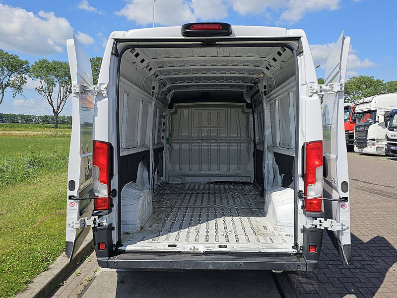 Fourgon utilitaire Peugeot Boxer 2.2 BHDI 140 L3H2: photos 15