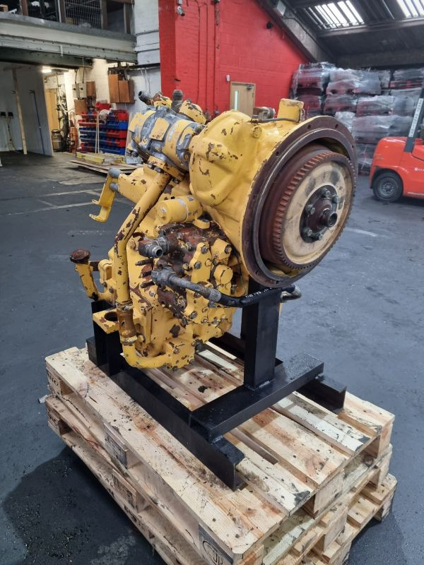 Komatsu 714-16-20002 Gearbox (Plant) - Boîte de vitesse pour Engins de chantier: photos 1 Komatsu 714-16-20002 Gearbox (Plant) - Boîte de vitesse pour Engins de chantier: photos 1