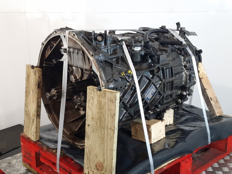 ZF Astronic 12AS2330TD Gearbox - Boîte de vitesse: photos 1 ZF Astronic 12AS2330TD Gearbox - Boîte de vitesse: photos 1