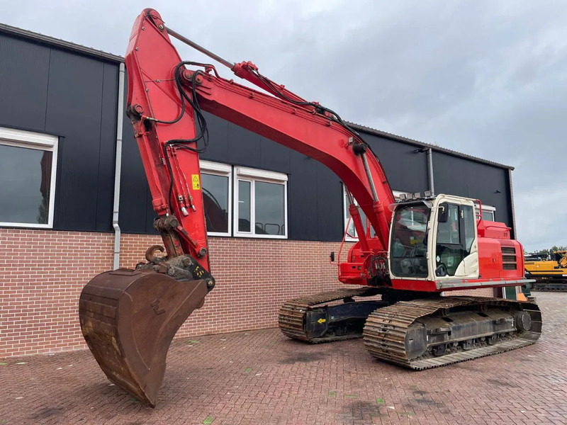 Hitachi ZX300LC-6 - Pelle sur chenille: photos 1 Hitachi ZX300LC-6 - Pelle sur chenille: photos 1