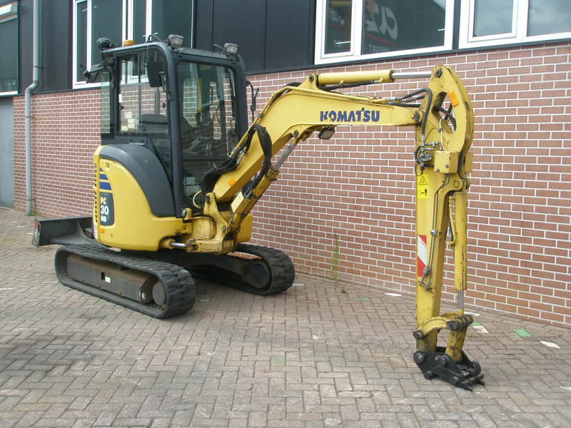 Komatsu PC30MR-3 - Mini pelle: photos 3 Komatsu PC30MR-3 - Mini pelle: photos 3