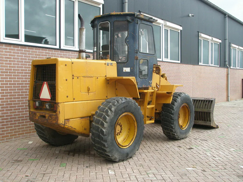 Komatsu W40-2 - Chargeuse sur pneus: photos 3 Komatsu W40-2 - Chargeuse sur pneus: photos 3