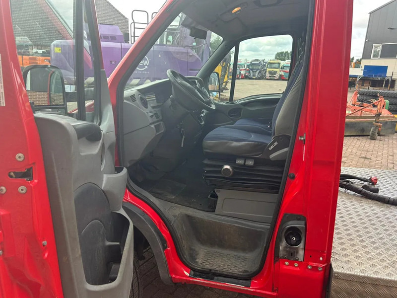 Tracteur routier Iveco Daily 40 C18: photos 9 Tracteur routier Iveco Daily 40 C18: photos 9