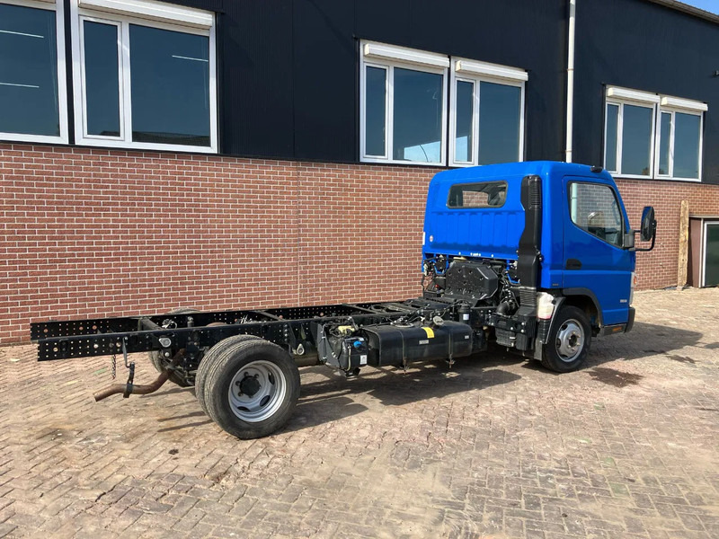 FUSO Canter - Véhicule utilitaire: photos 2 FUSO Canter - Véhicule utilitaire: photos 2