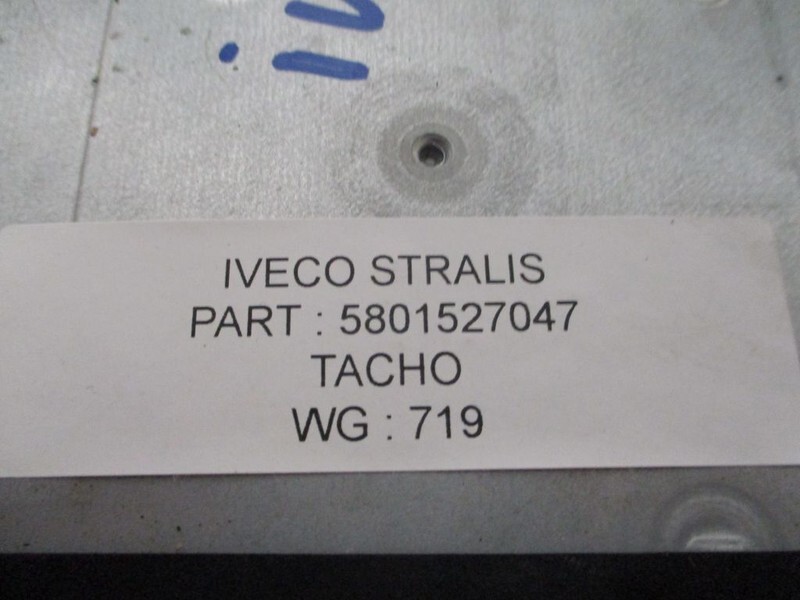 Iveco 5801527047 TACHOGRAAF IVECO HI WAY - Chronotachygraphe pour Camion: photos 3 Iveco 5801527047 TACHOGRAAF IVECO HI WAY - Chronotachygraphe pour Camion: photos 3