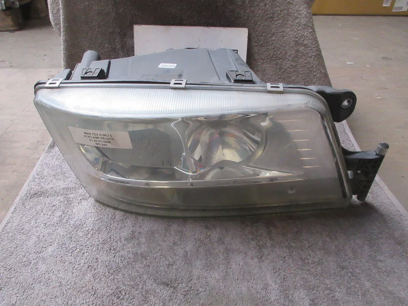 Feu avant pour Camion MAN 81.25101-6664//81.25101-6688 81.25101-6504 RECHTS KOPLAMP TGS TGX NIEUWE !!: photos 6