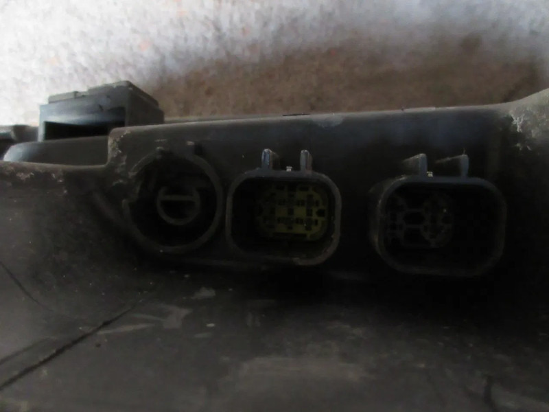 Feu avant pour Camion MAN 81.25101-6664//81.25101-6688 81.25101-6504 RECHTS KOPLAMP TGS TGX NIEUWE !!: photos 9