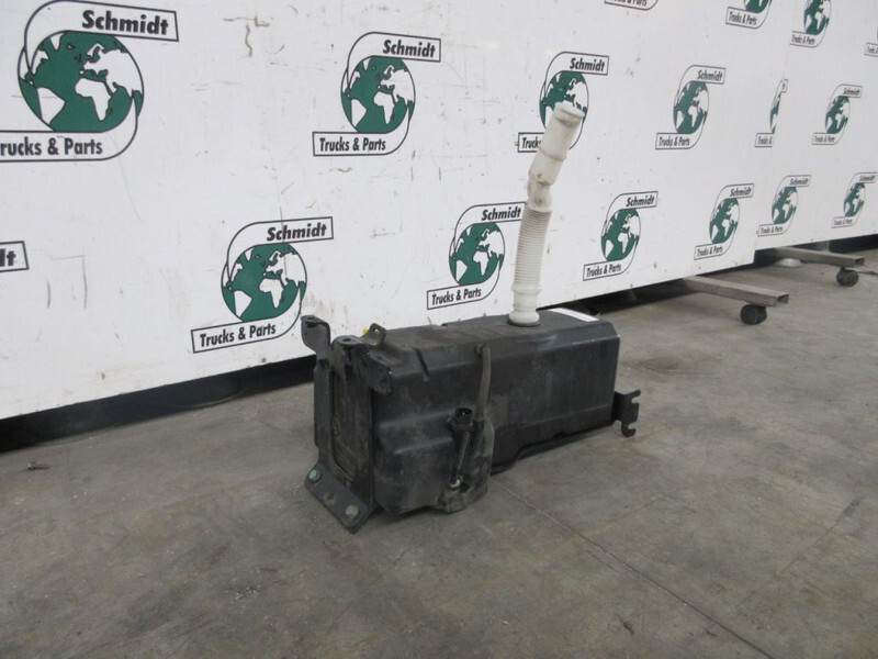 MAN 81.26481-0112 RUITENSPROEIERTANK MAN TGX 18.510 EURO 6 - Cabine et intérieur pour Camion: photos 2 MAN 81.26481-0112 RUITENSPROEIERTANK MAN TGX 18.510 EURO 6 - Cabine et intérieur pour Camion: photos 2