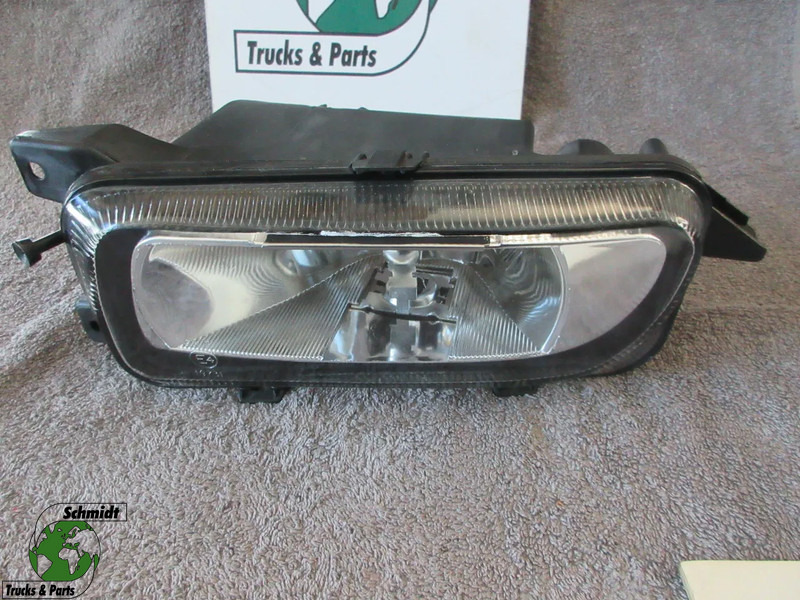 Mercedes-Benz A 943 820 00 56 // A 943 820 75 56 MISTLAMP NIEUWE LINKS MP3 1844 - Feu anti-brouillard pour Camion: photos 1 Mercedes-Benz A 943 820 00 56 // A 943 820 75 56 MISTLAMP NIEUWE LINKS MP3 1844 - Feu anti-brouillard pour Camion: photos 1