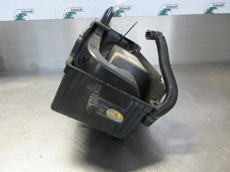 Renault 7484544810 // AIR TOP EVO 2000 24V 2.0 KW DIESEL RENAULT T 520 2020 - Système électrique pour Camion: photos 2 Renault 7484544810 // AIR TOP EVO 2000 24V 2.0 KW DIESEL RENAULT T 520 2020 - Système électrique pour Camion: photos 2