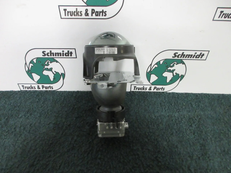 Renault 89502506 VALEO XENOS LAMP RENAULT T 520 EURO 6 - Système électrique pour Camion: photos 2 Renault 89502506 VALEO XENOS LAMP RENAULT T 520 EURO 6 - Système électrique pour Camion: photos 2