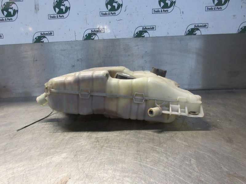 Renault PREMIUM 7420828416 EXPANSIEVAT EURO 5 - Vase d'expansion pour Camion: photos 3 Renault PREMIUM 7420828416 EXPANSIEVAT EURO 5 - Vase d'expansion pour Camion: photos 3