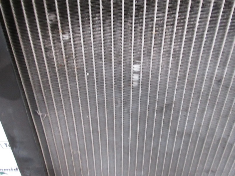 Renault PREMIUM 7421699253 RADIATEUR HELA 8MK 376 745- 151 - Radiateur pour Camion: photos 5 Renault PREMIUM 7421699253 RADIATEUR HELA 8MK 376 745- 151 - Radiateur pour Camion: photos 5