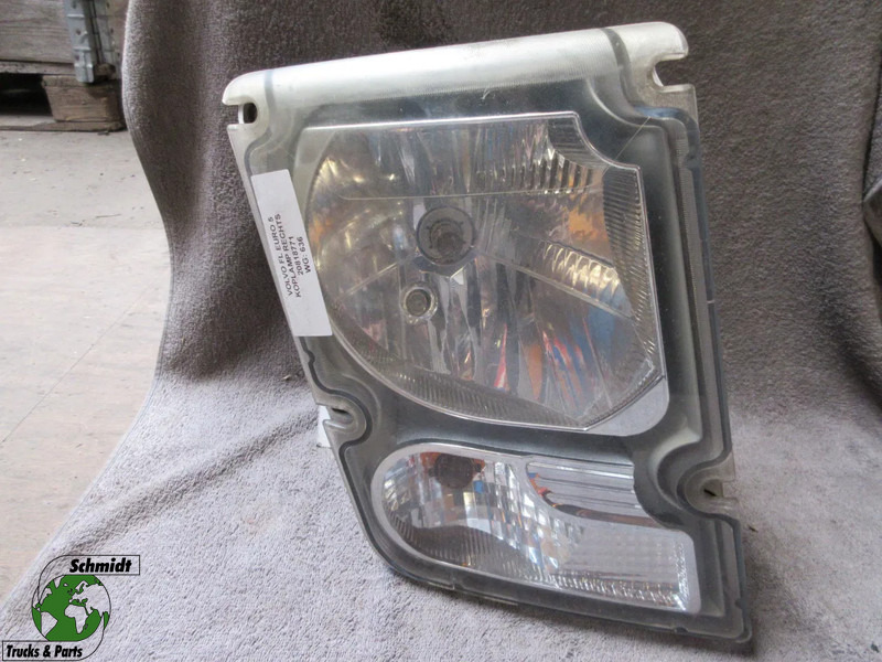 Volvo 20818771 KOPLAMP VOLVO FL EURO 5 RECHTS - Feu avant pour Camion: photos 1 Volvo 20818771 KOPLAMP VOLVO FL EURO 5 RECHTS - Feu avant pour Camion: photos 1