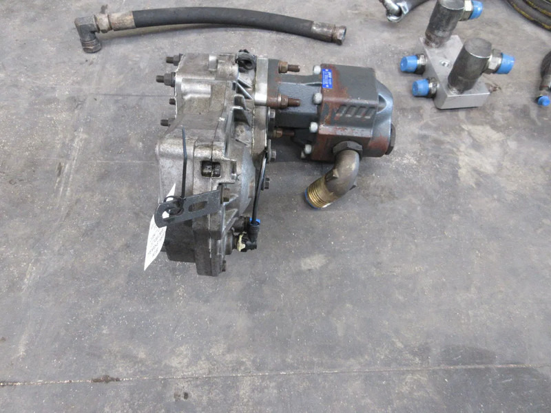 Volvo 21309477 // 20726050 // 21374368 PTO POMP EN TANK VOLVO FH MODEL 2018 - Embrayage et pièces pour Camion: photos 3 Volvo 21309477 // 20726050 // 21374368 PTO POMP EN TANK VOLVO FH MODEL 2018 - Embrayage et pièces pour Camion: photos 3