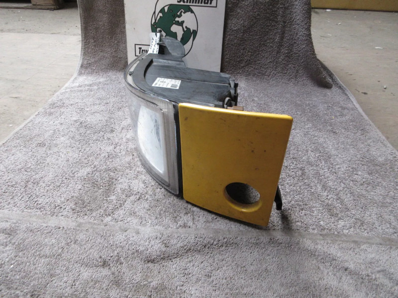 Volvo 84186279 MISTLAMP VOLVO LINKS FH SERIE EURO 6 - Feu anti-brouillard pour Camion: photos 5 Volvo 84186279 MISTLAMP VOLVO LINKS FH SERIE EURO 6 - Feu anti-brouillard pour Camion: photos 5