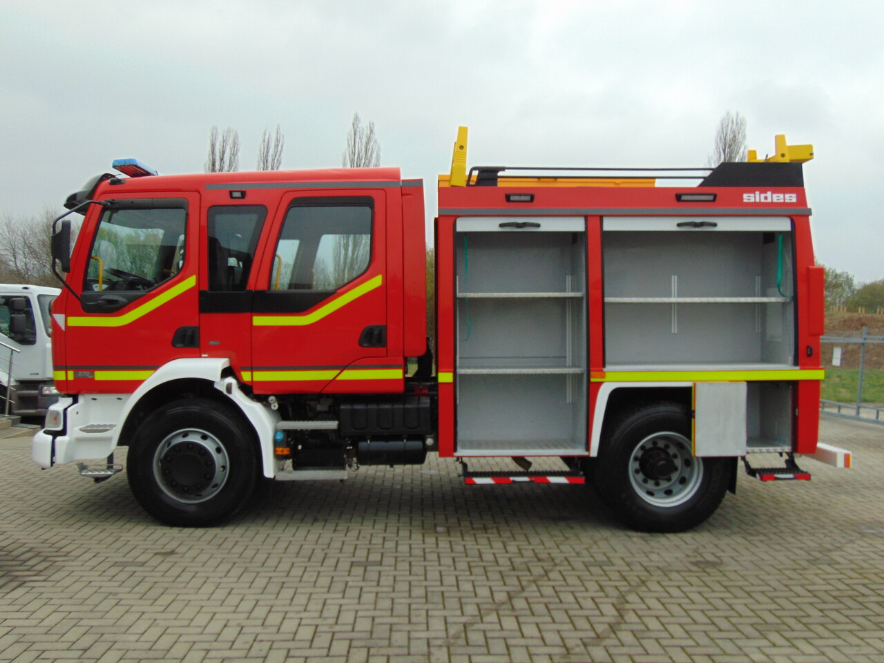 Camion de pompier RENAULT Midlum 270dCi SIDES TOP: photos 8
