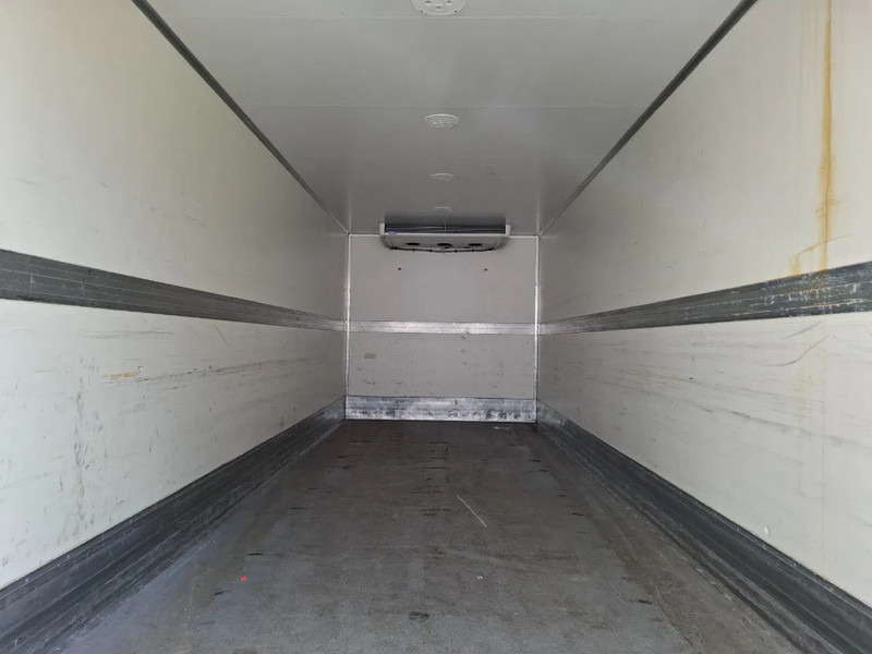 Camion isothermique Iveco EuroCargo 120 / COOL TRUCK / CARRIER XARIOS 600 / PLATFORM 2000KG / ONLY:340634 KM / AIRCO / MANUAL / EURO-6 / 2014: photos 13