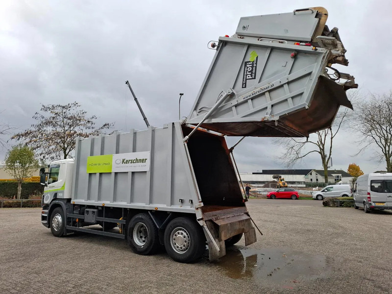 Scania P360 / RETARDER / ONLY:234640 KM / LENKACHSE / AIRCO / WORKING GARBAGE TRUCK / AUTOMATIC / EURO-5 / 2013 - Benne à ordures ménagères: photos 4 Scania P360 / RETARDER / ONLY:234640 KM / LENKACHSE / AIRCO / WORKING GARBAGE TRUCK / AUTOMATIC / EURO-5 / 2013 - Benne à ordures ménagères: photos 4